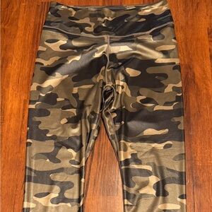 Nike Women’s Dri-Fit Camo Print Leggings